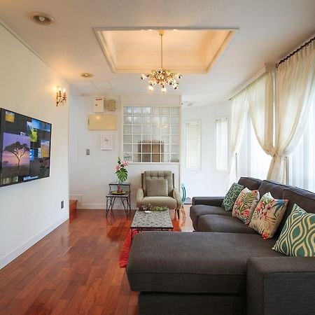 Mihama Beach House Villa Chatan Bagian luar foto