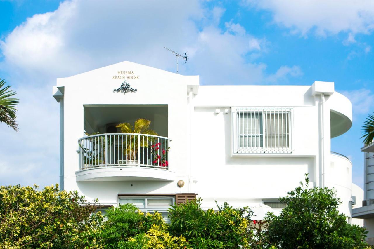 Mihama Beach House Villa Chatan Bagian luar foto